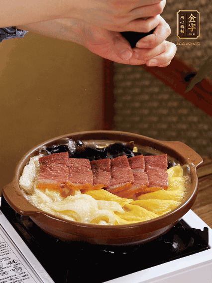 加水沒過食材，煮15-20分鐘